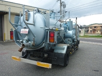 日野レンジャー汚泥吸引車中型（4t）[写真02]