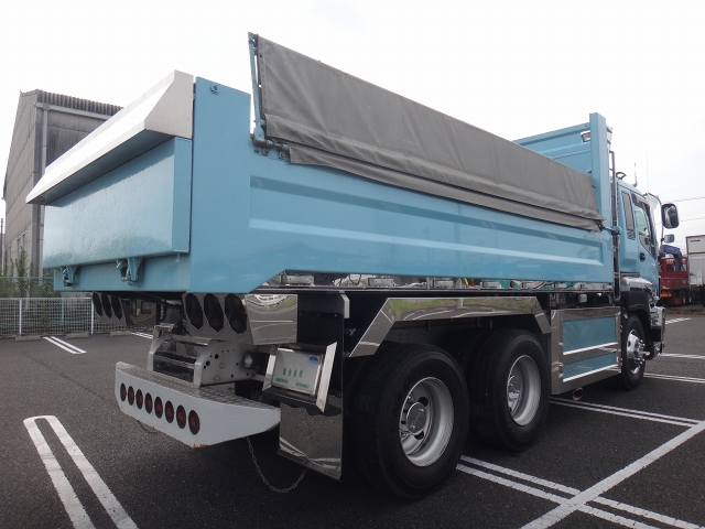 いすゞギガダンプ大型（10t）[写真02]