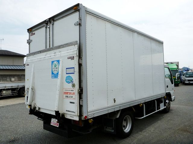 いすゞエルフパネルバン小型（2t・3t）[写真02]
