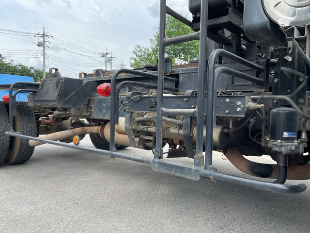 UDトラックスコンドルアームロール中型（4t）[写真15]