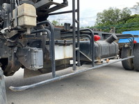 UDトラックスコンドルアームロール中型（4t）[写真16]