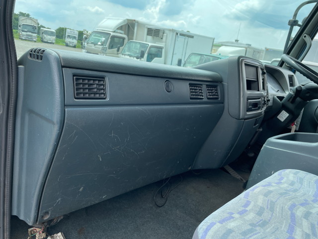 UDトラックスコンドルアームロール中型（4t）[写真30]