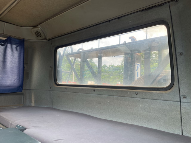 UDトラックスコンドルアームロール中型（4t）[写真31]