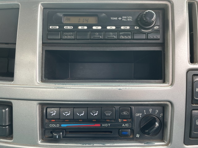 UDトラックスコンドルアームロール中型（4t）[写真36]