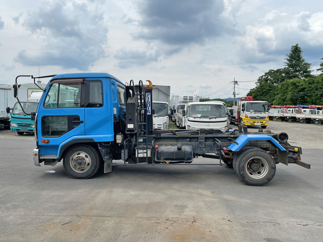 UDトラックスコンドルアームロール中型（4t）[写真05]