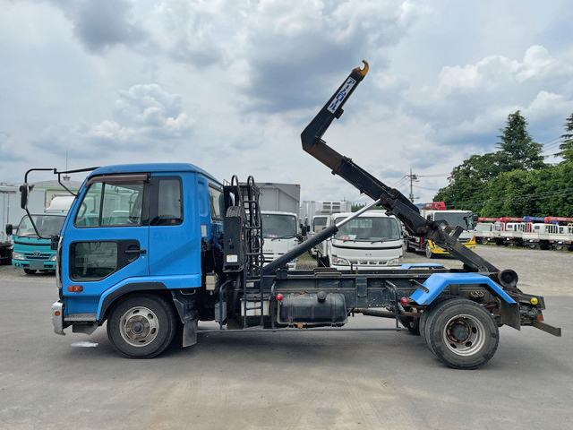 UDトラックスコンドルアームロール中型（4t）[写真06]