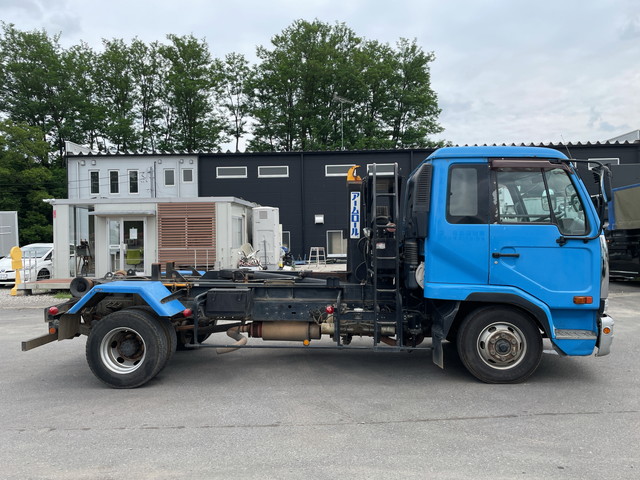 UDトラックスコンドルアームロール中型（4t）[写真07]