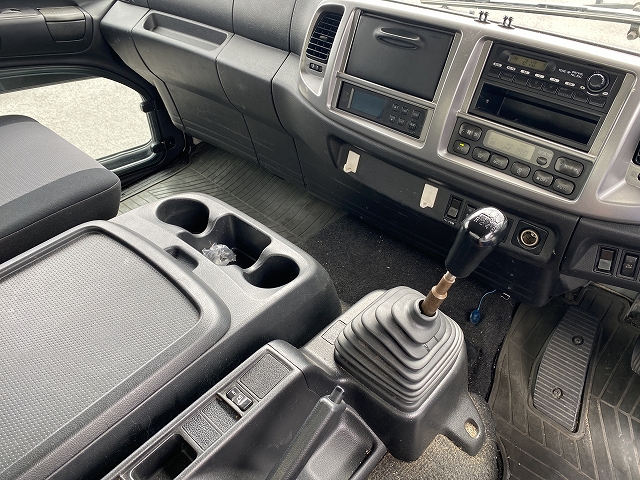 日野レンジャー冷凍車（冷蔵車）中型（4t）[写真13]