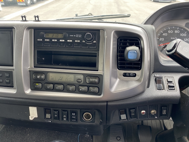 日野レンジャー冷凍車（冷蔵車）中型（4t）[写真15]