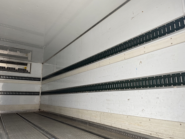 日野レンジャー冷凍車（冷蔵車）中型（4t）[写真09]