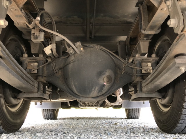 いすゞエルフ冷凍車（冷蔵車）小型（2t・3t）[写真25]