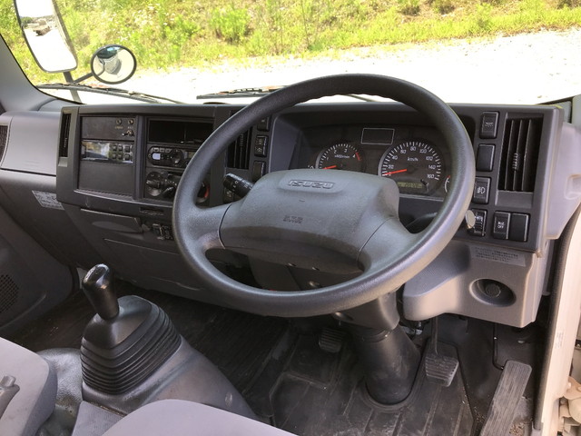 いすゞエルフ冷凍車（冷蔵車）小型（2t・3t）[写真31]