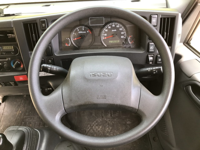 いすゞエルフ冷凍車（冷蔵車）小型（2t・3t）[写真33]