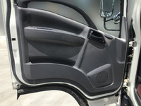 UDトラックスコンドルセーフティローダー小型（2t・3t）[写真12]