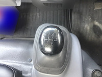 UDトラックスコンドルセーフティローダー小型（2t・3t）[写真16]