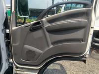 いすゞエルフ冷凍車（冷蔵車）小型（2t・3t）[写真25]