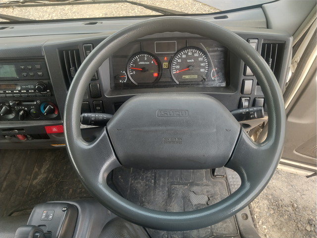 いすゞエルフ冷凍車（冷蔵車）小型（2t・3t）[写真30]