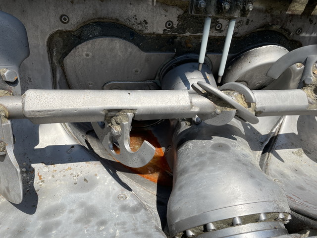 いすゞギガコンクリートポンプ車大型（10t）[写真13]