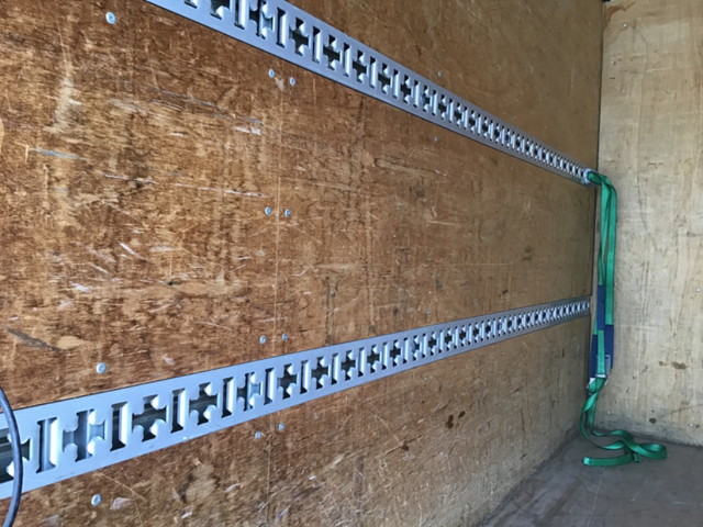 三菱ふそうキャンターアルミバン小型（2t・3t）[写真12]