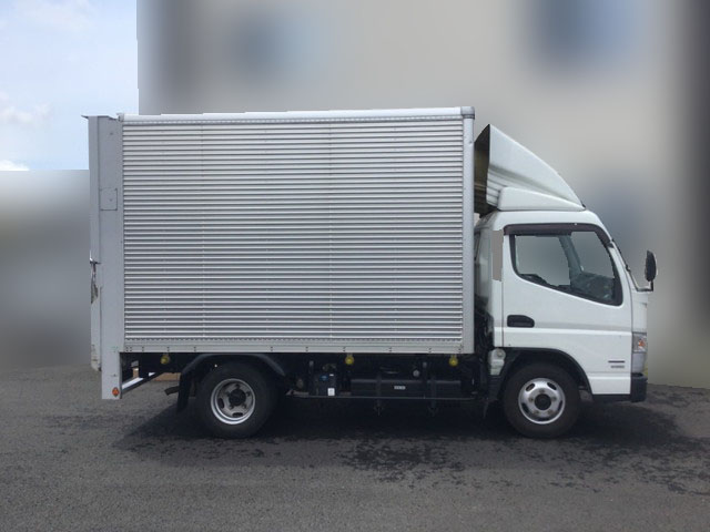 三菱ふそうキャンターアルミバン小型（2t・3t）[写真05]