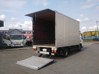 三菱ふそうキャンターアルミバン小型（2t・3t）[写真11]