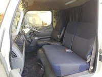 三菱ふそうキャンターアルミバン小型（2t・3t）[写真28]