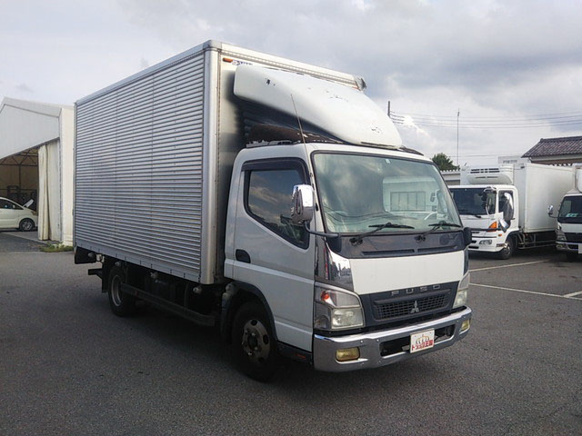 三菱ふそうキャンターアルミバン小型（2t・3t）[写真03]