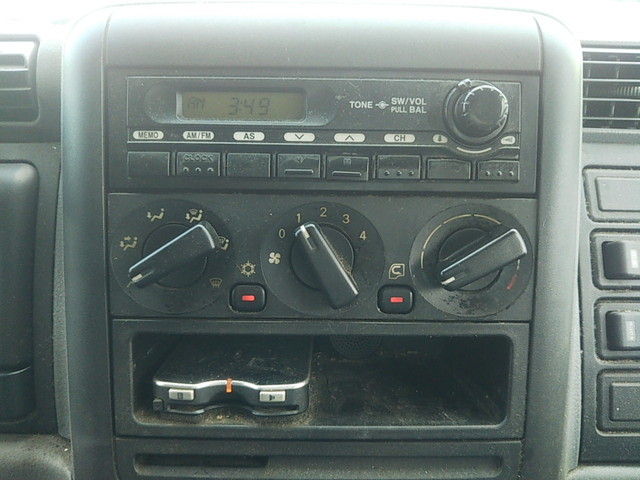 三菱ふそうキャンターアルミバン小型（2t・3t）[写真35]