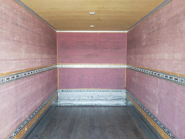 三菱ふそうキャンターアルミバン小型（2t・3t）[写真12]