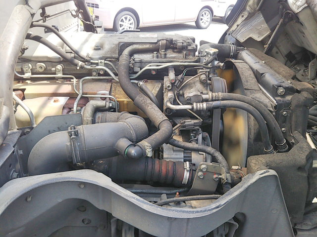 三菱ふそうキャンターアルミバン小型（2t・3t）[写真24]