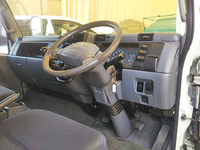 三菱ふそうキャンターアルミバン小型（2t・3t）[写真31]