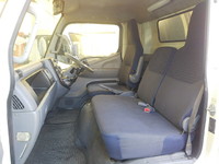 三菱ふそうキャンターアルミバン小型（2t・3t）[写真32]