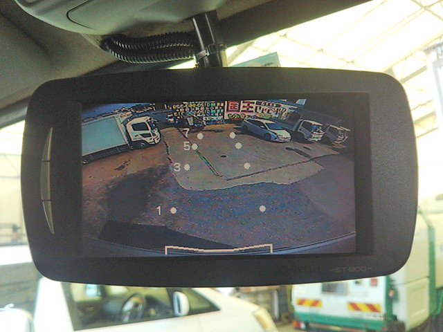 三菱ふそうキャンターアルミバン小型（2t・3t）[写真37]