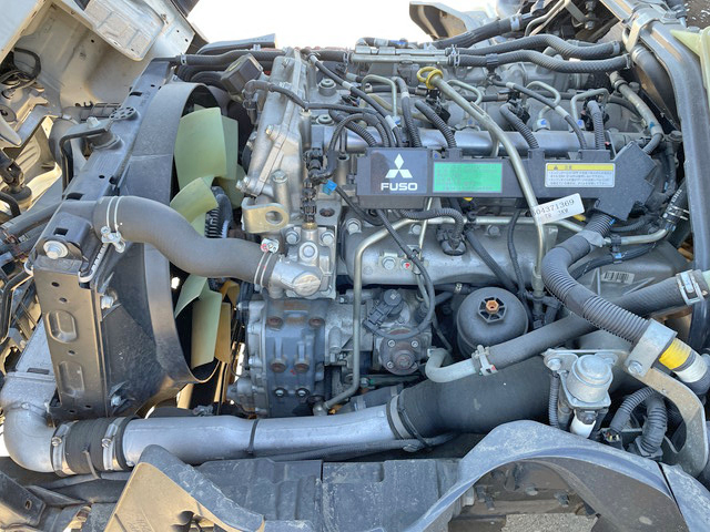 三菱ふそうキャンター平ボディ小型（2t・3t）[写真26]