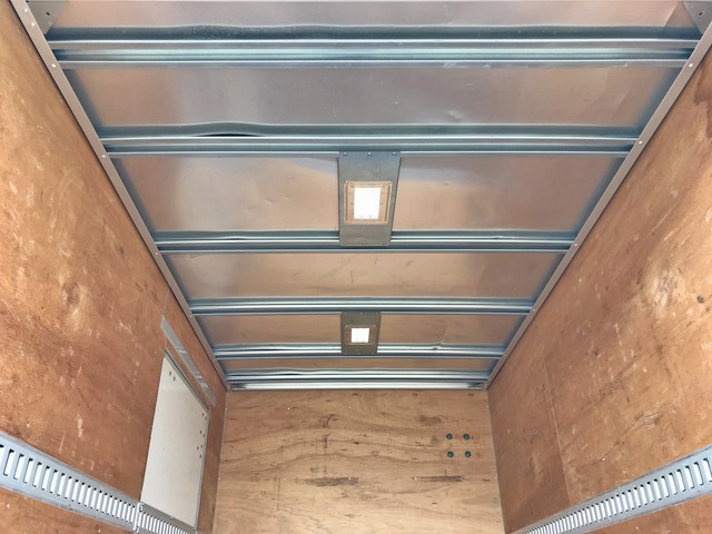 日野デュトロアルミバン小型（2t・3t）[写真13]