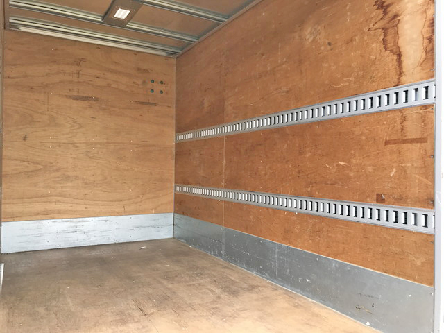 日野デュトロアルミバン小型（2t・3t）[写真15]