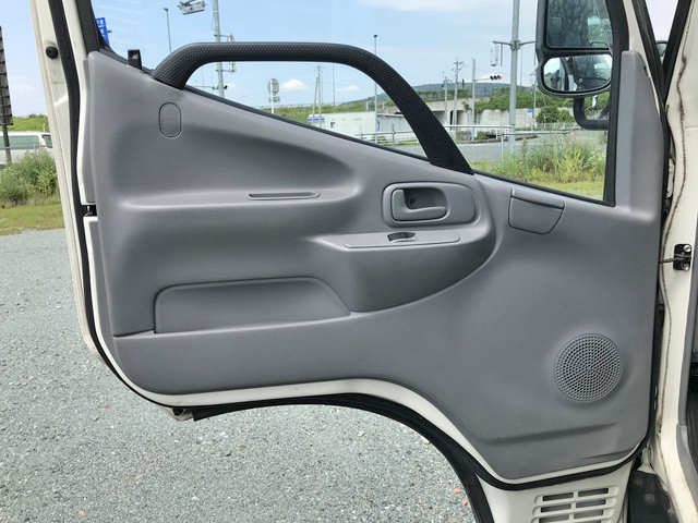 日野デュトロアルミバン小型（2t・3t）[写真30]