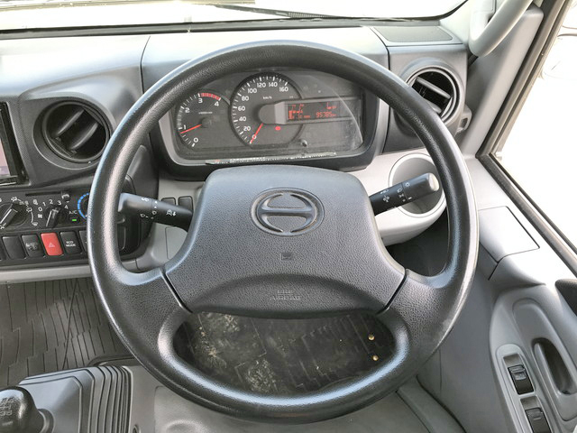 日野デュトロアルミバン小型（2t・3t）[写真37]