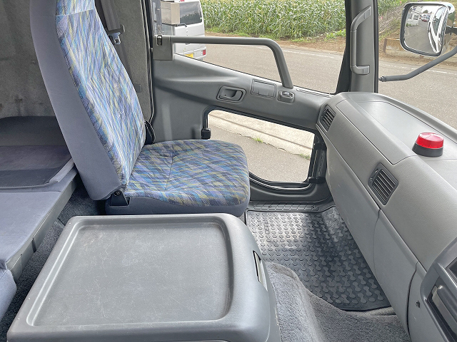 三菱ふそうファイターセルフクレーン4段増トン（6t・8t）[写真34]