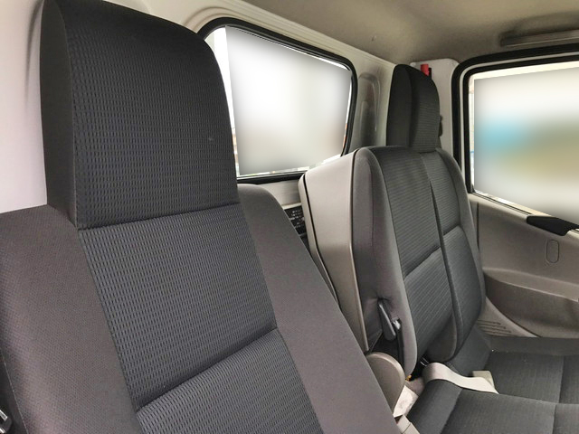 三菱ふそうキャンターガッツ平ボディ小型（2t・3t）[写真05]