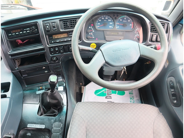 UDトラックスビッグサムクレーン4段大型（10t）[写真35]