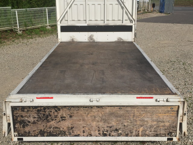 日産アトラス平ボディ小型（2t・3t）[写真12]