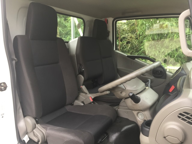 日産アトラス平ボディ小型（2t・3t）[写真24]