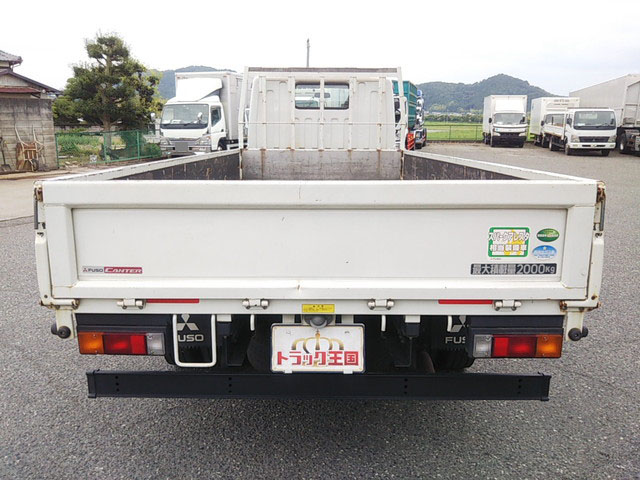 三菱ふそうキャンター平ボディ小型（2t・3t）[写真10]