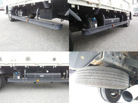 三菱ふそうキャンター平ボディ小型（2t・3t）[写真14]