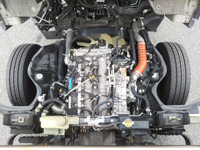 三菱ふそうキャンター平ボディ小型（2t・3t）[写真20]