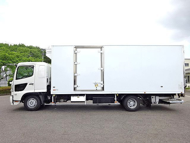 日野レンジャー冷凍車（冷蔵車）中型（4t）[写真06]