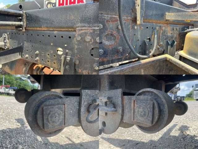 いすゞフォワードコンテナ専用車中型（4t）[写真18]