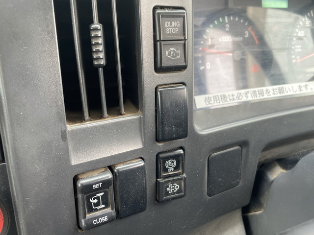 いすゞフォワードコンテナ専用車中型（4t）[写真33]