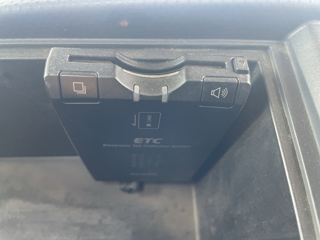 いすゞフォワードコンテナ専用車中型（4t）[写真35]